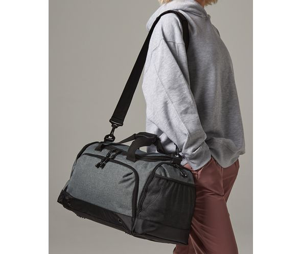ATHLEISURE HOLDALL