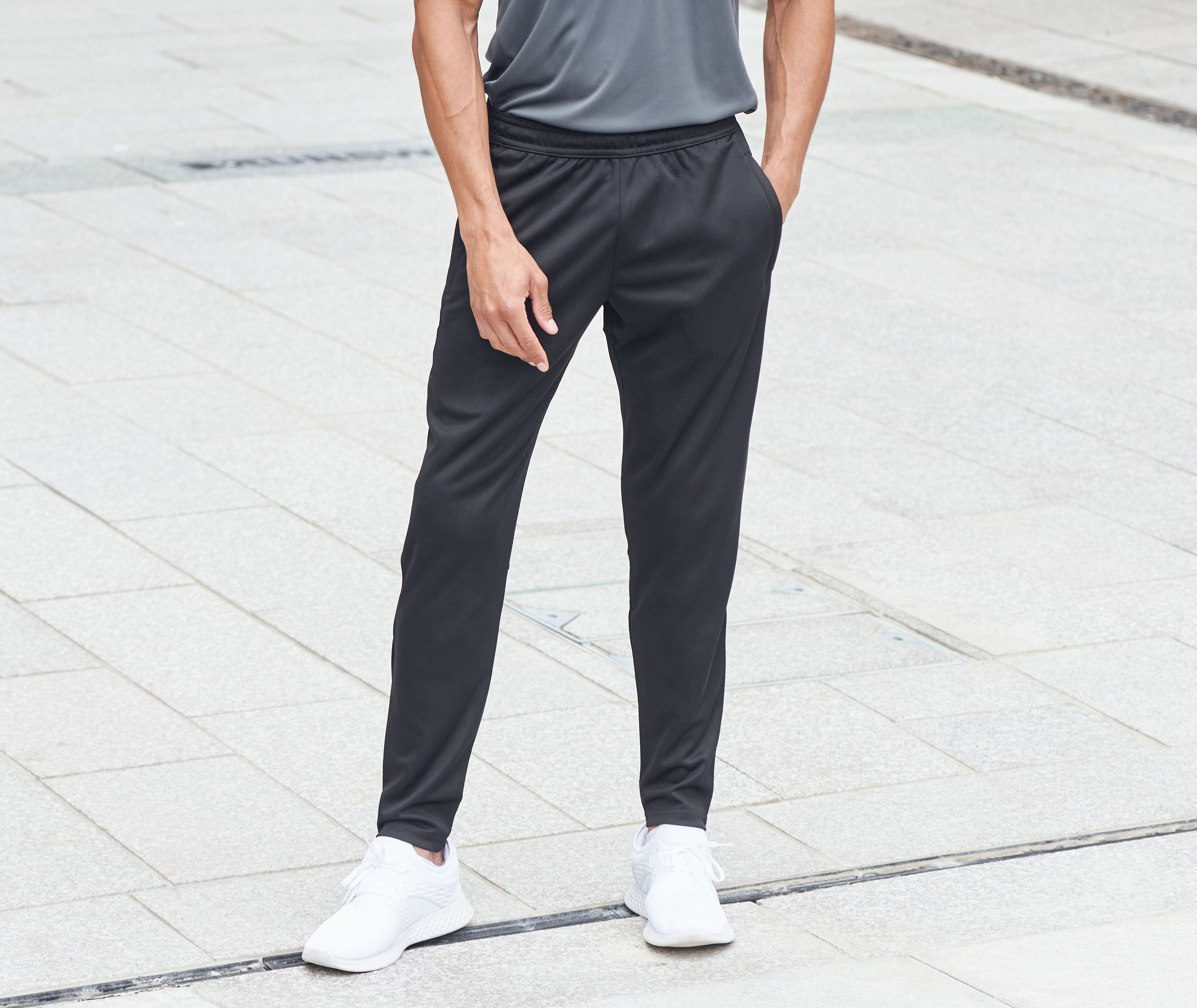 MEN'S SLIM LEG TRAINING PANTS