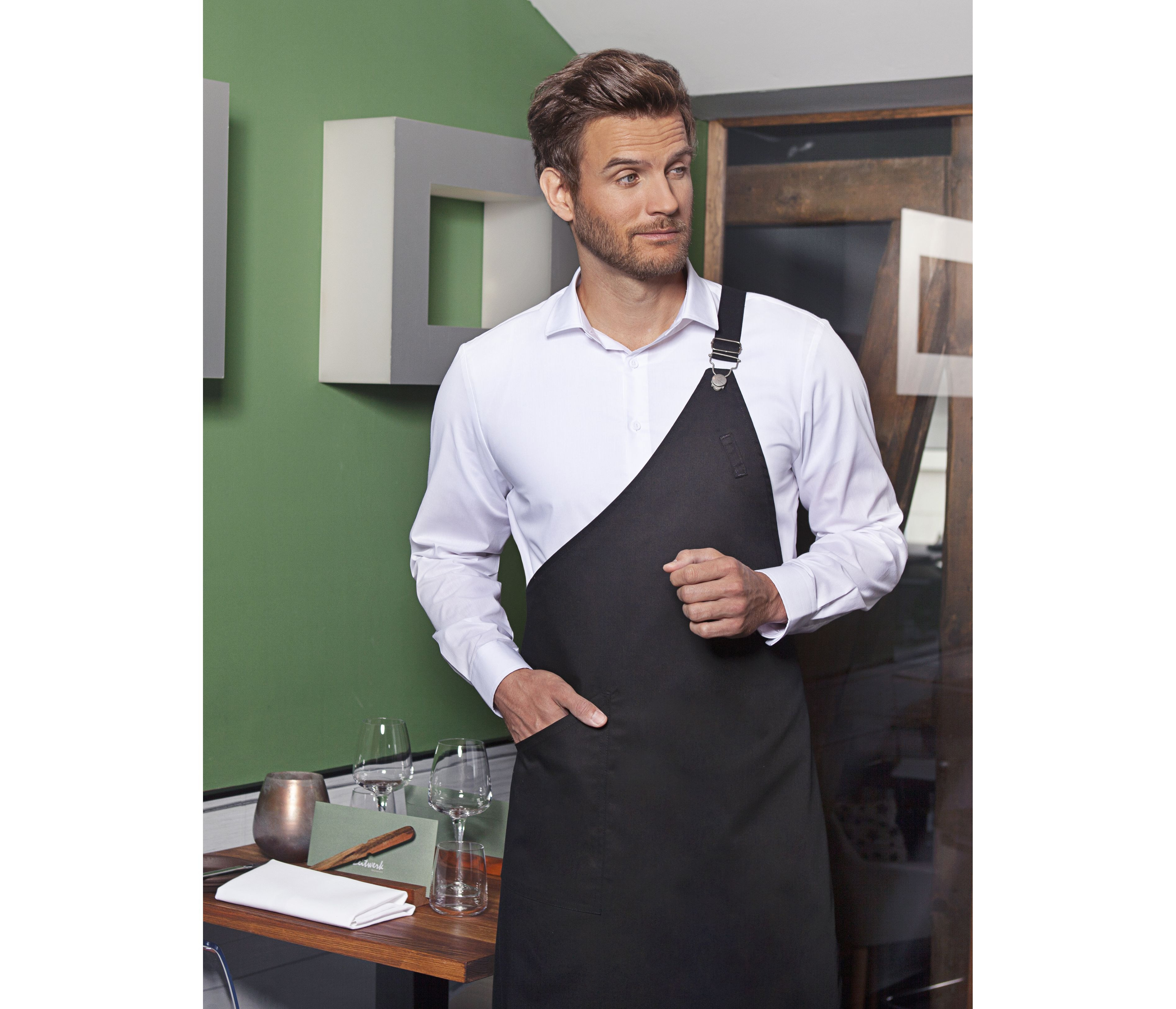 ASYMMETRICAL BIB APRON CLASSIC WITH POCKET