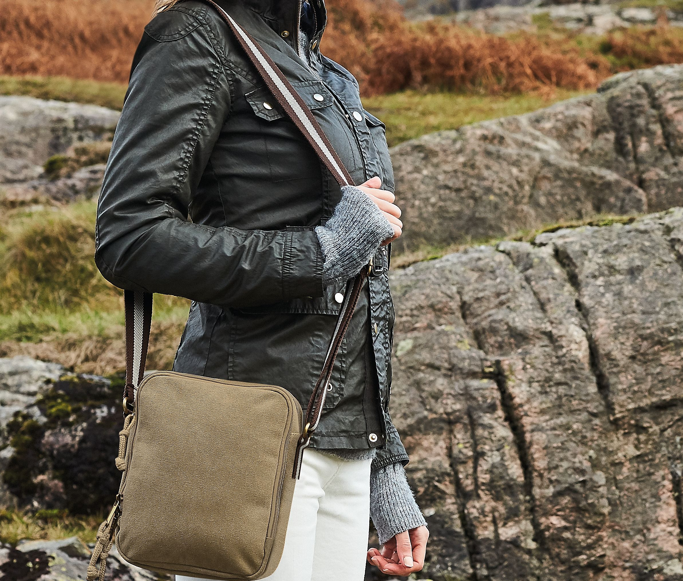 VINTAGE CANVAS MINI REPORTER