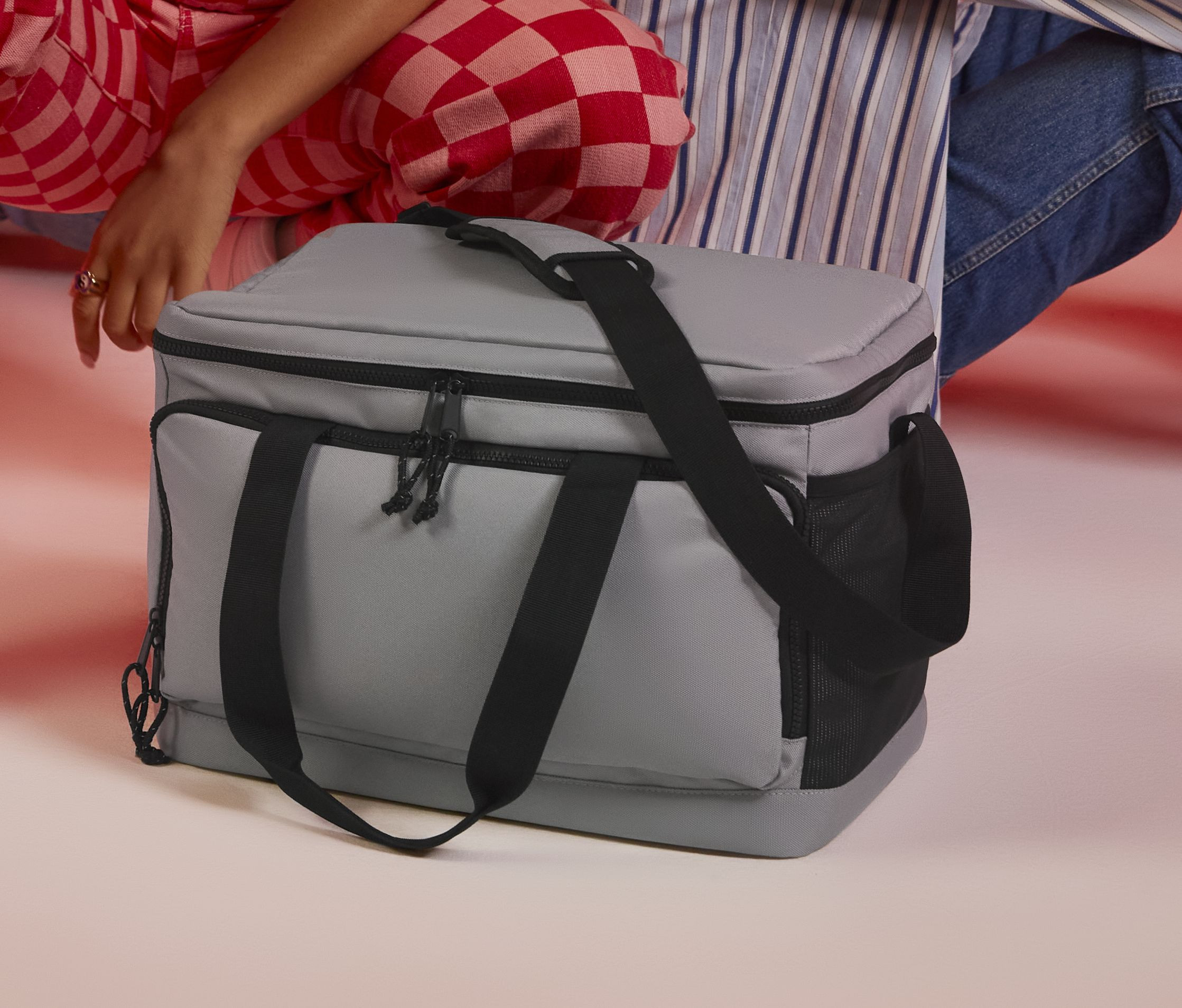 RECYCLED LARGE COOLER SHOULDER BAG