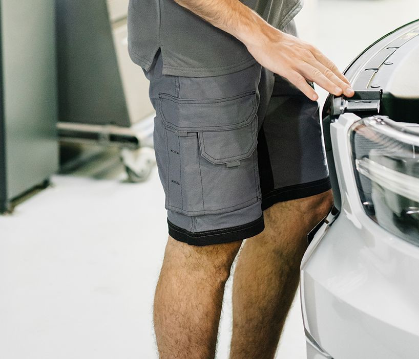 BERMUDA AVEC POCHES VOLANTES