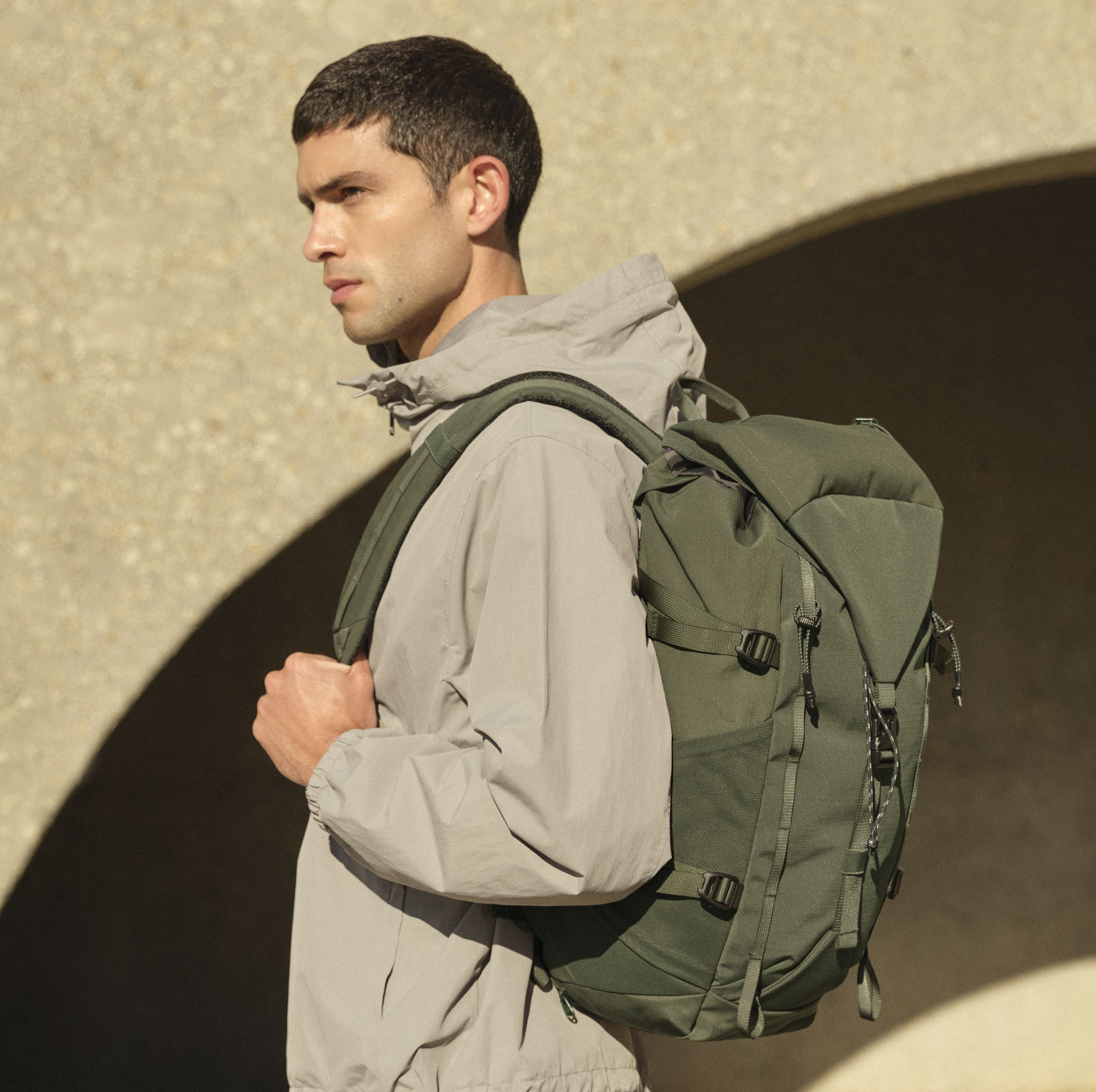 ACTIVE OUTDOOR 30 LITRE BACKPACK