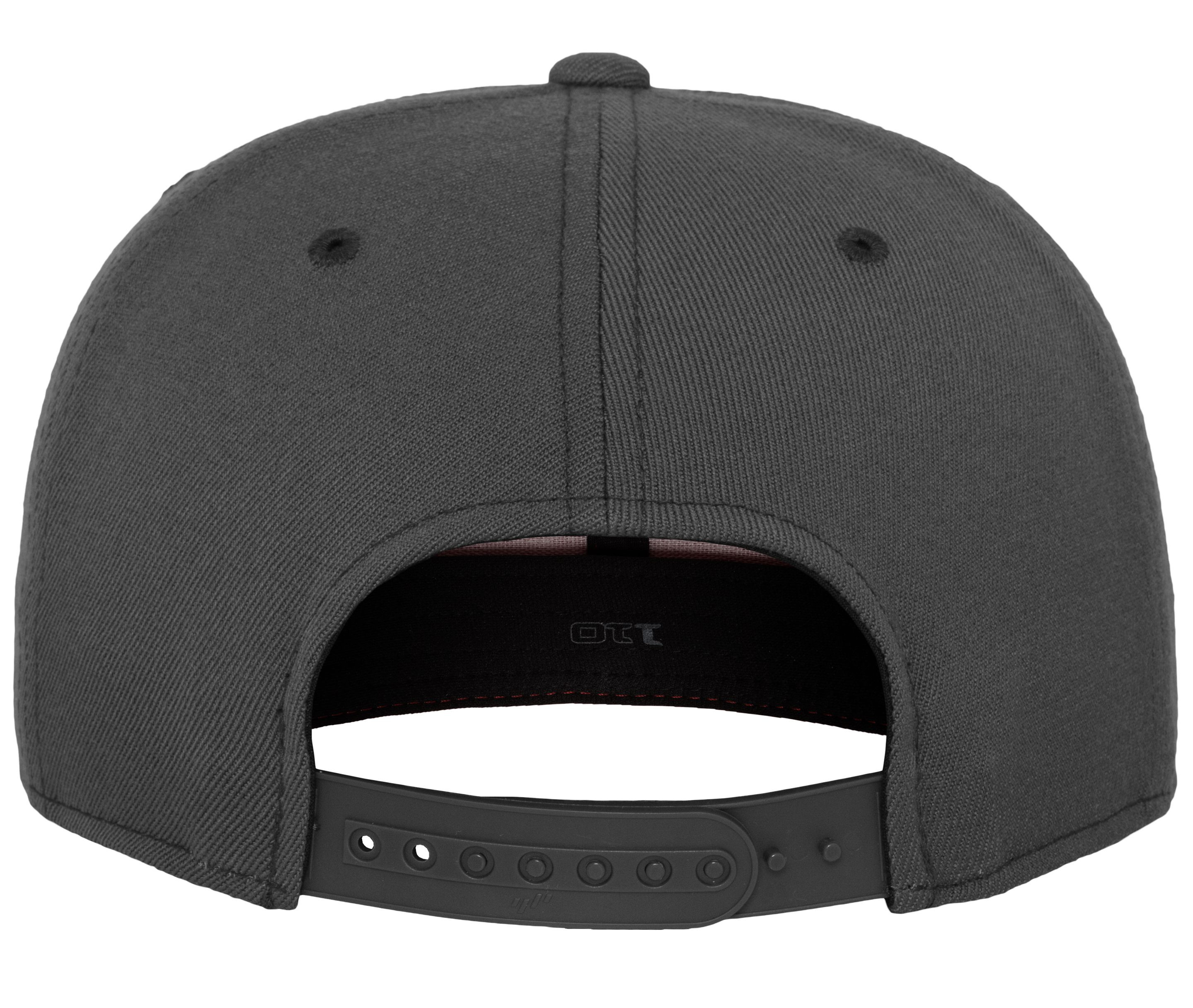 110®  FITTED SNAPBACK