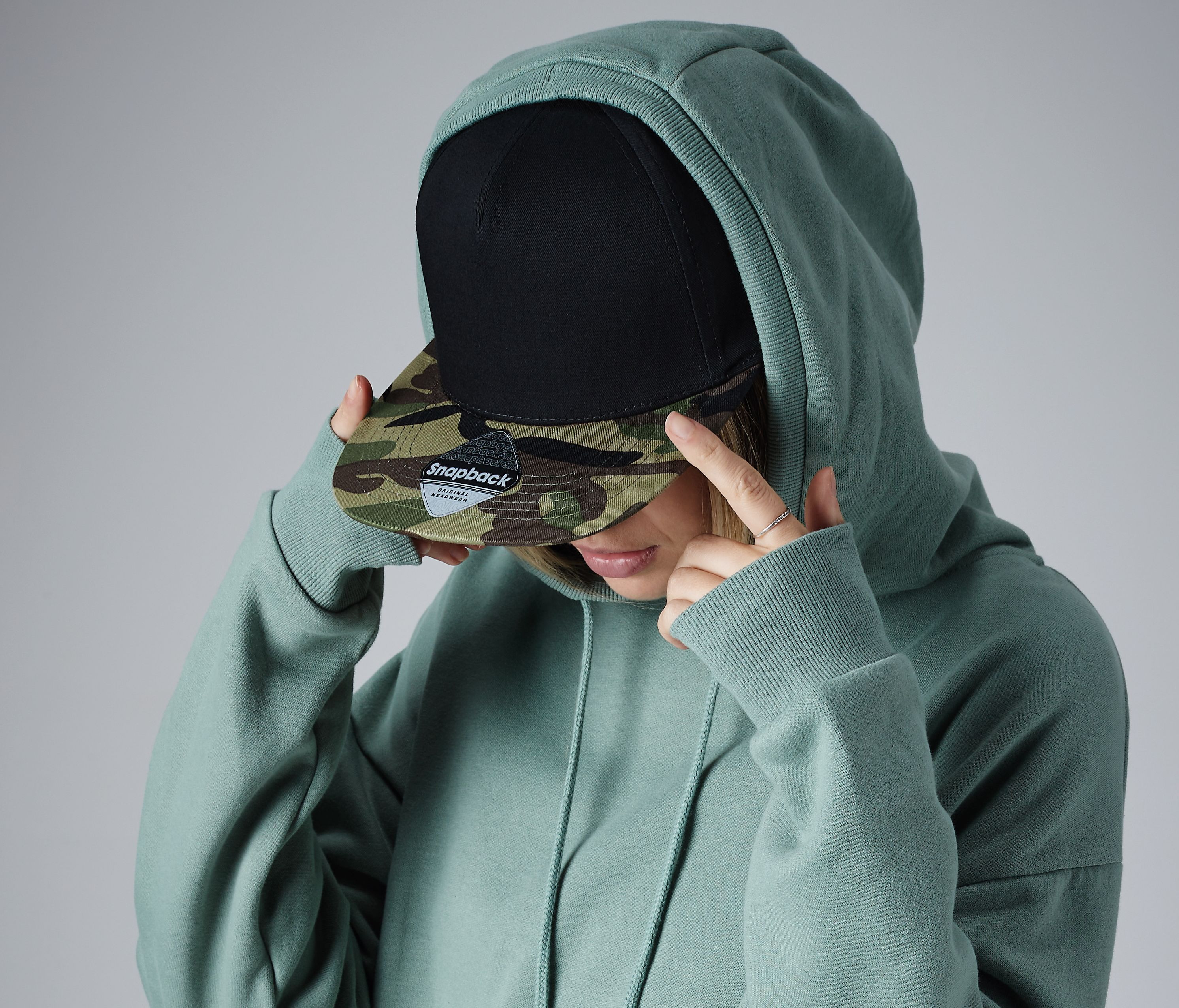 CAMO SNAPBACK