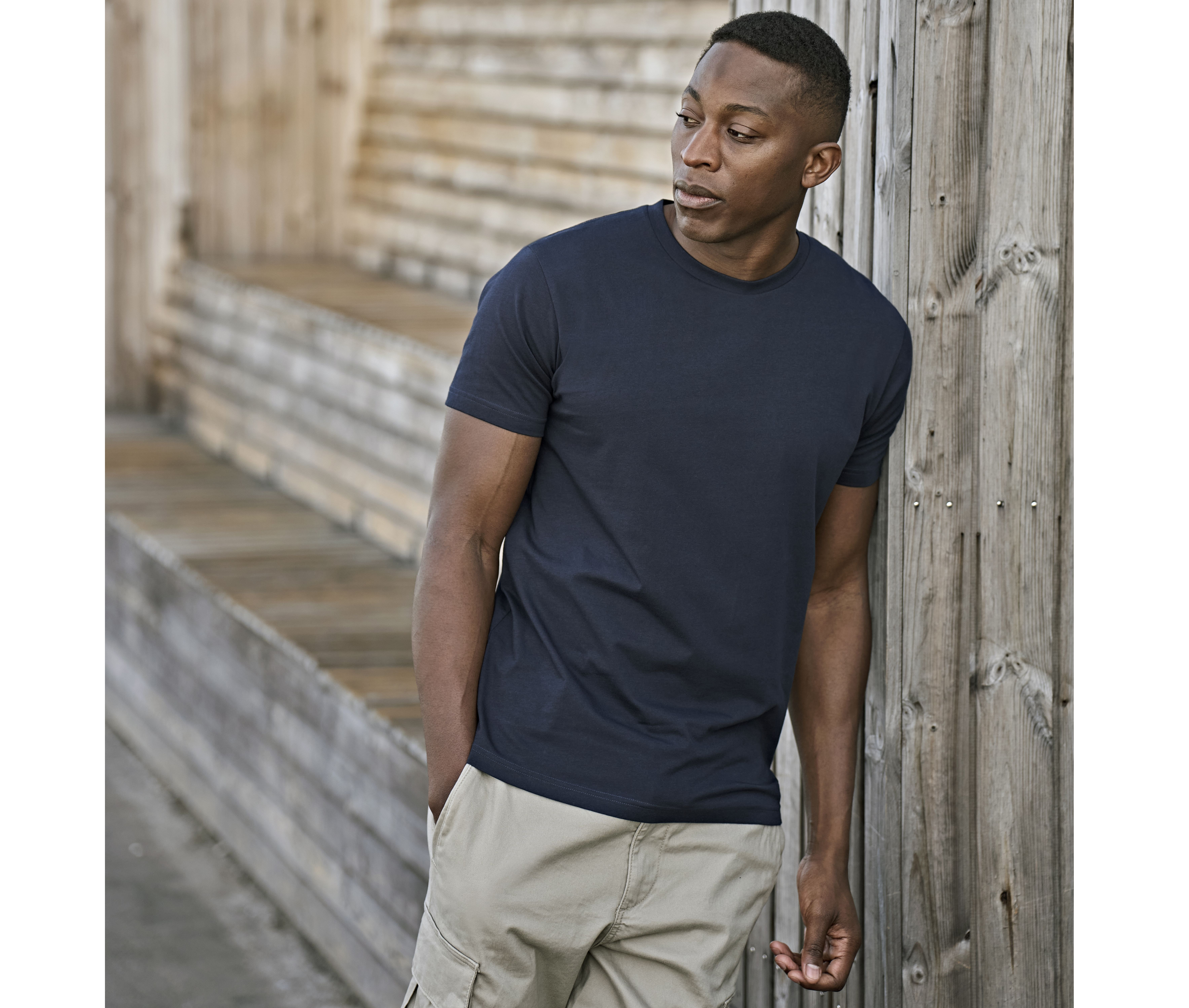 UNLABELED TEE