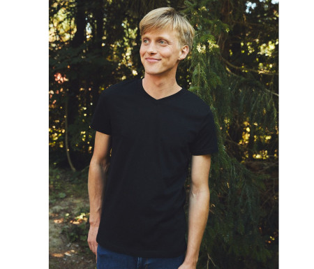 MENS V-NECK T-SHIRT